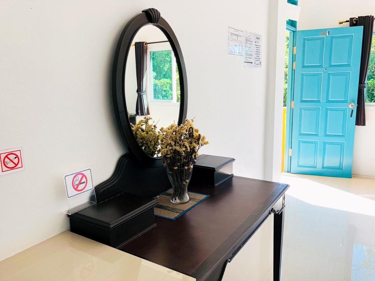 Baanlugchange Hotel Чантабури Екстериор снимка