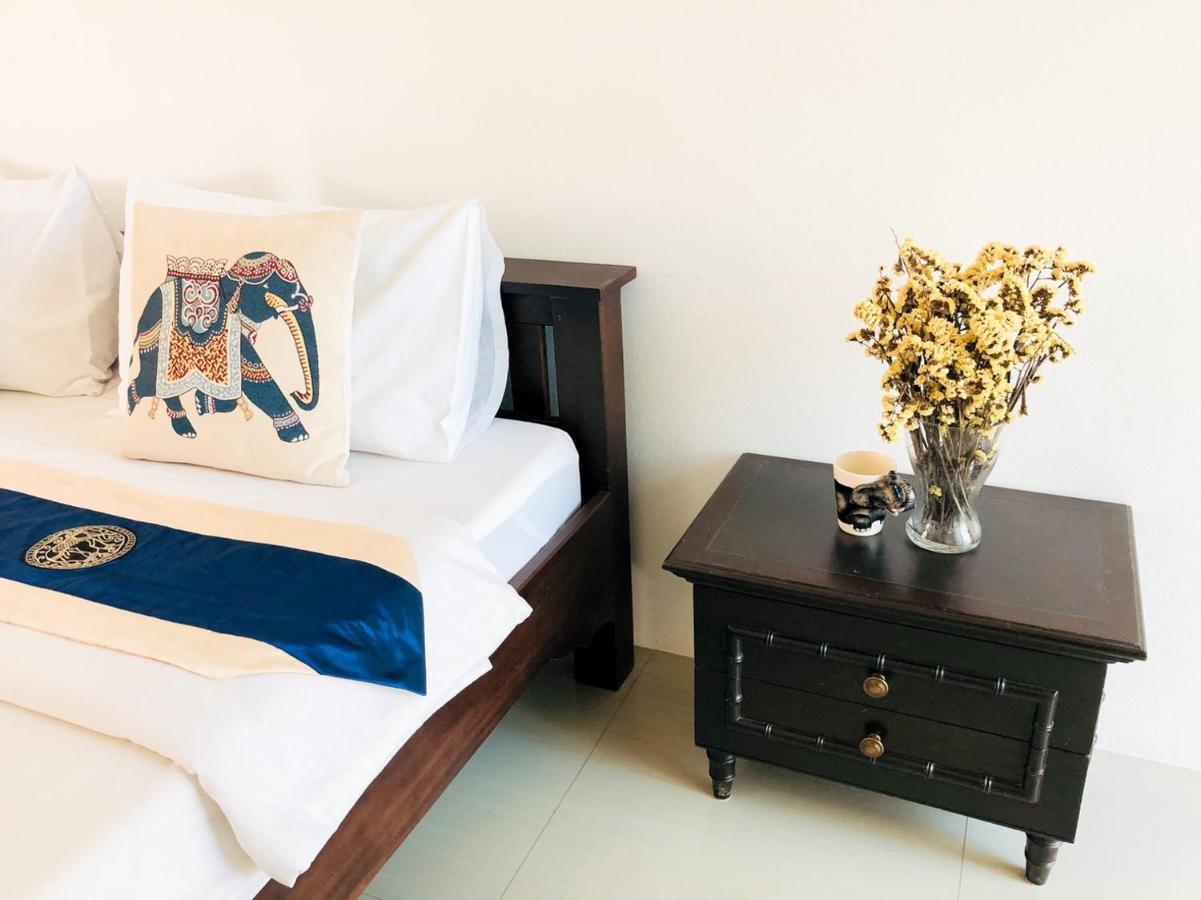 Baanlugchange Hotel Чантабури Екстериор снимка